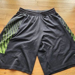 used Old Navy boys black shorts Size L 10 - 12
